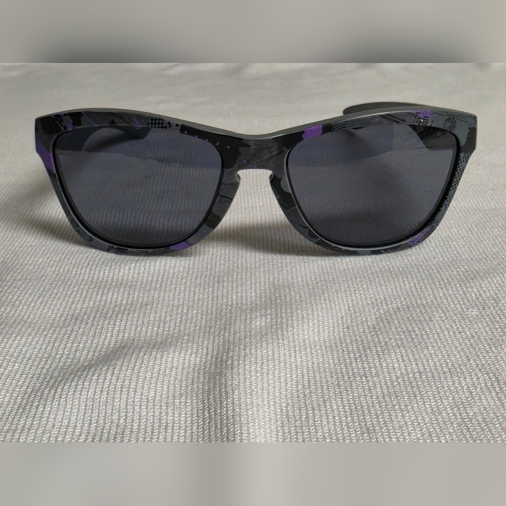 Oakley JUPITER C100 Limited Edition Men's Black & Purple Patterned Sunglasses